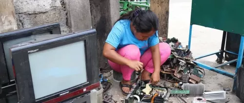 Transforming E-waste into Wealth: Joanna's story