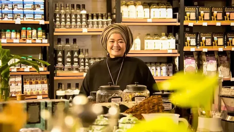 Indonesian entrepreneur uses e-commerce to create inclusive opportunities