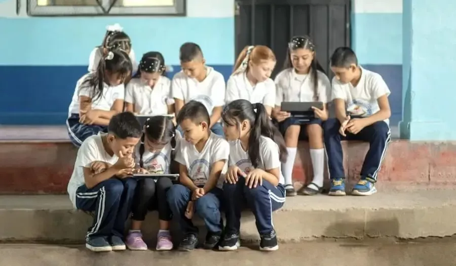 Giga: Connecting schools to the Internet