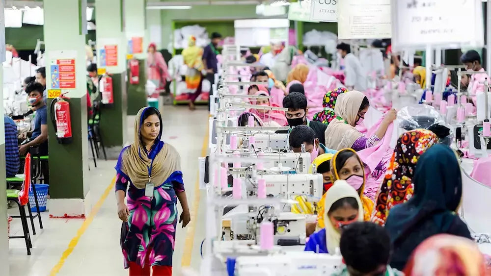 Assessing the environmental impact of the export process of Bangladesh ready-made garments and its digitalization